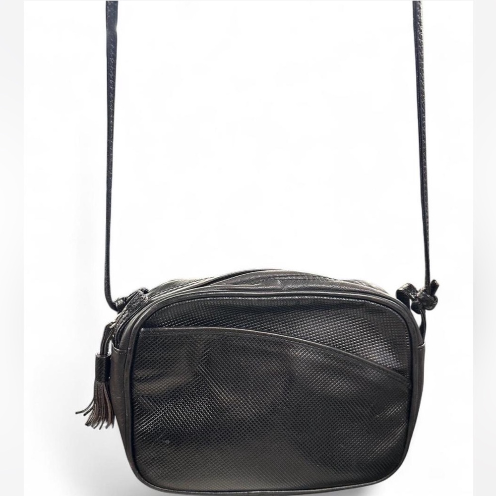 Bottega Veneta vintage Black Leather Shoulder crossbody Purse Bag with tassel
